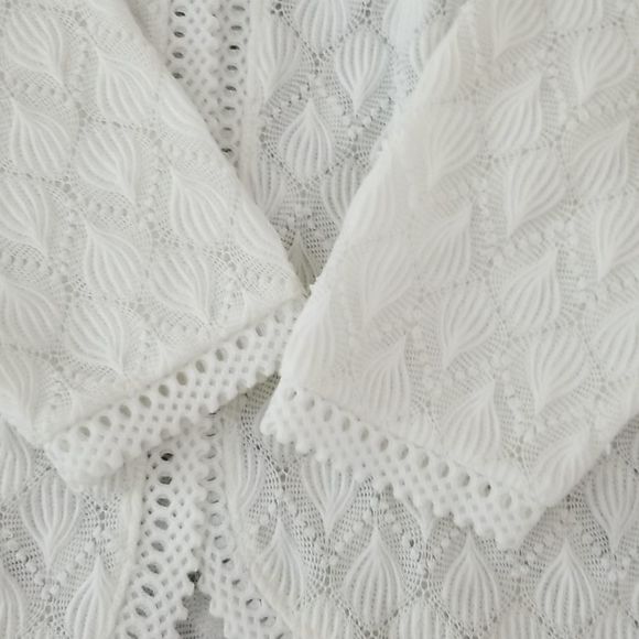 𝅺- Women’s Granny Core Vienna Lace white open cardigan sweater, size small - Picture 5 of 15